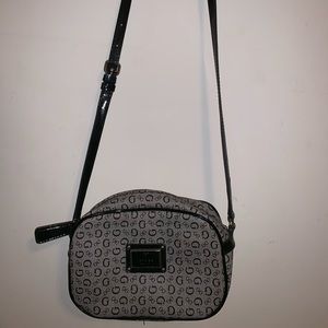 Guess crossbody purse